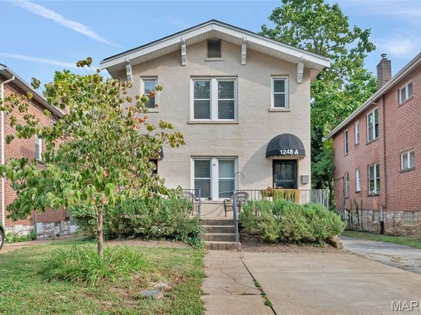 1248 Moorlands Drive , St Louis, MO 63117