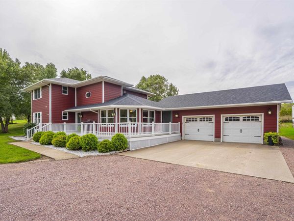 33925 JOHNSON DR, Sioux City, IA 51108
