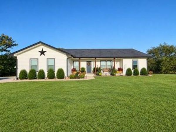 4434 Missouri Drive, Ottawa, KS 66067