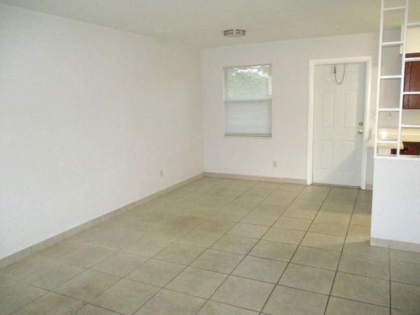 2640 PIERCE Street, Unit 5, Hollywood, FL 33020