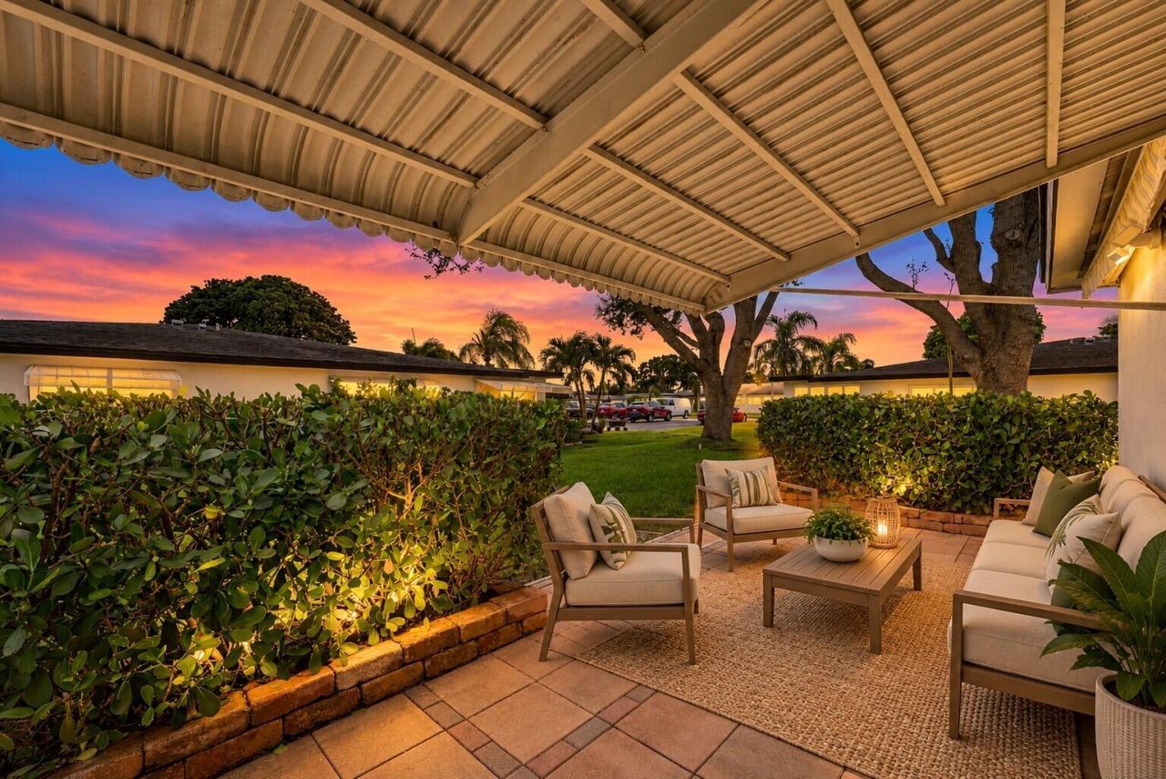 572 High Point Drive, Unit D, Delray Beach, FL 33445 Photo