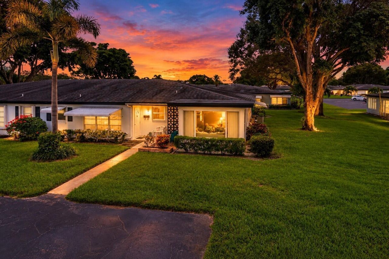 572 High Point Drive, Unit D, Delray Beach, FL 33445 Photo