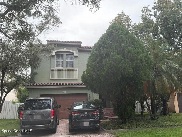 1060 NW 184th Terrace , Pembroke Pines, FL 33029