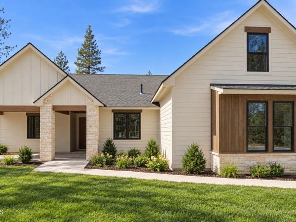 25005 W Ellington Ct , Athol, ID 83801