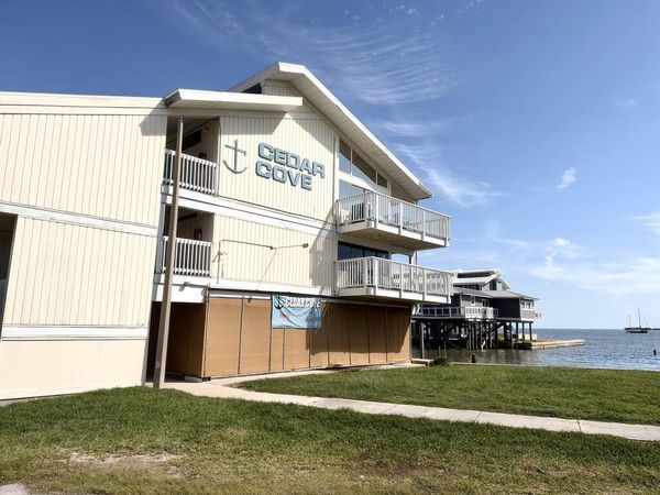 82 2nd St, Unit 212, Cedar Key, FL 32625