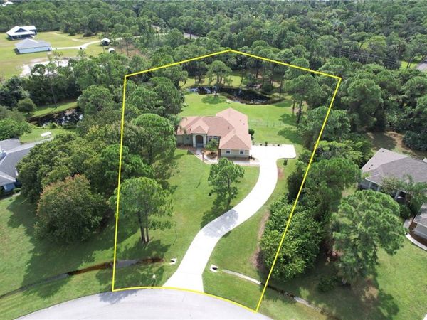 4572 Hunters Run Circle, Grant Valkaria, FL 32949