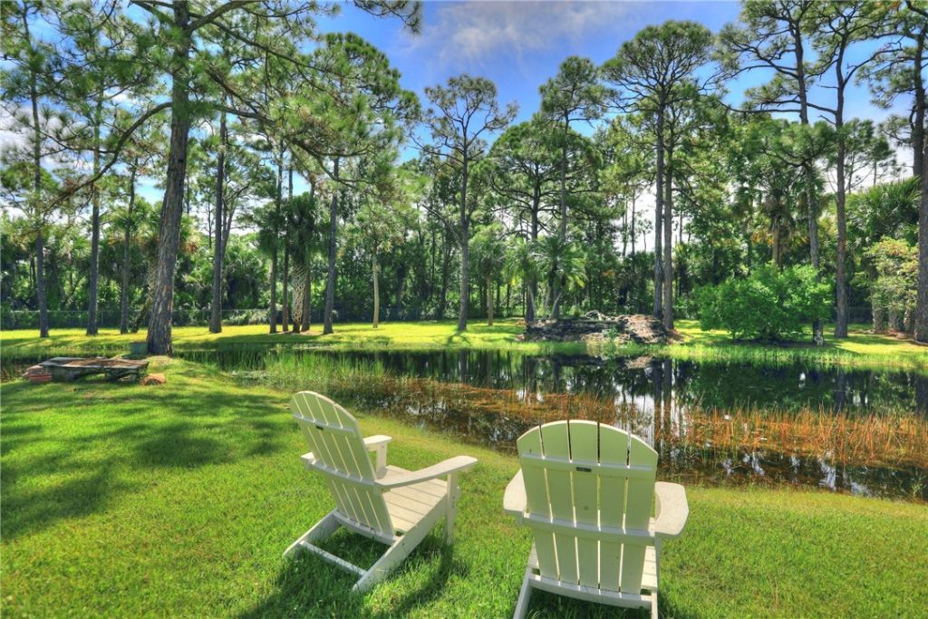4572 Hunters Run Circle, Grant Valkaria, FL 32949 Photo