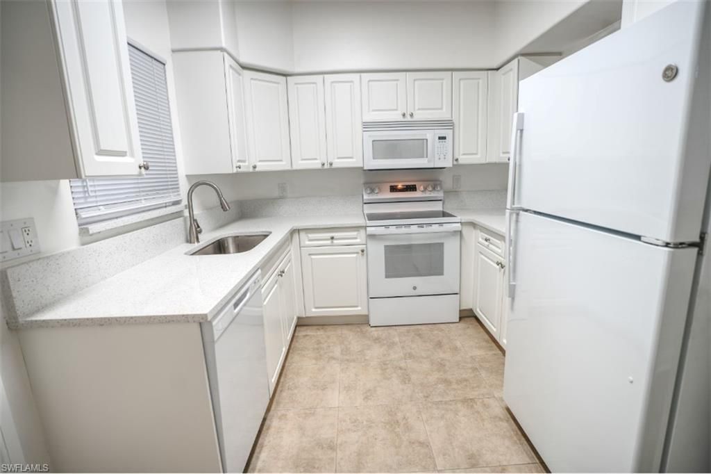 4110 Castilla Cir, Unit 205, Fort Myers, FL 33916 Photo