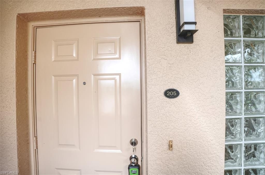 4110 Castilla Cir, Unit 205, Fort Myers, FL 33916 Photo