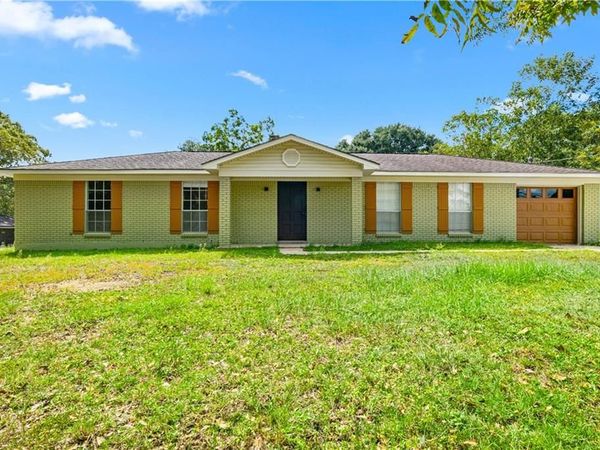 9547 Howells Ferry Road, Semmes, AL 36575