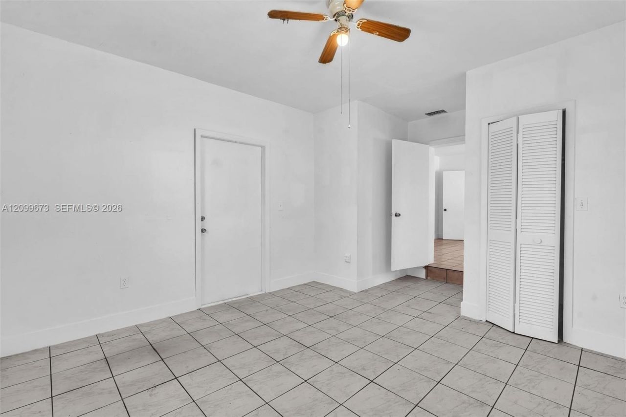 2839 SW 24th St , Unit 2, Miami, FL 33145 Photo