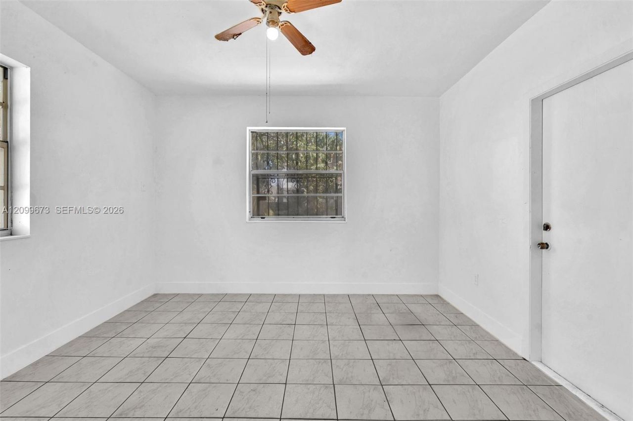 2839 SW 24th St , Unit 2, Miami, FL 33145 Photo