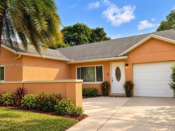 3450 NW 203rd St , Miami Gardens, FL 33056