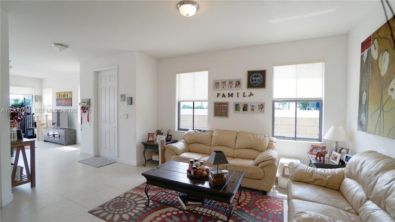 10401 NW 61st Ln, Doral, FL 33178 Photo