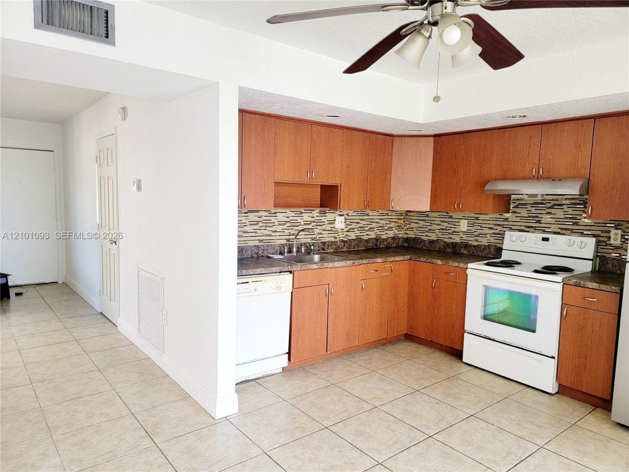 8500 SW 133rd Ave Rd, Unit 218, Miami, FL 33183 Photo