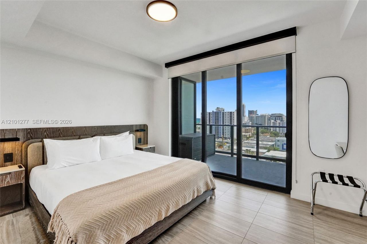 580 72nd St , Unit 1110, Miami Beach, FL 33141 Photo