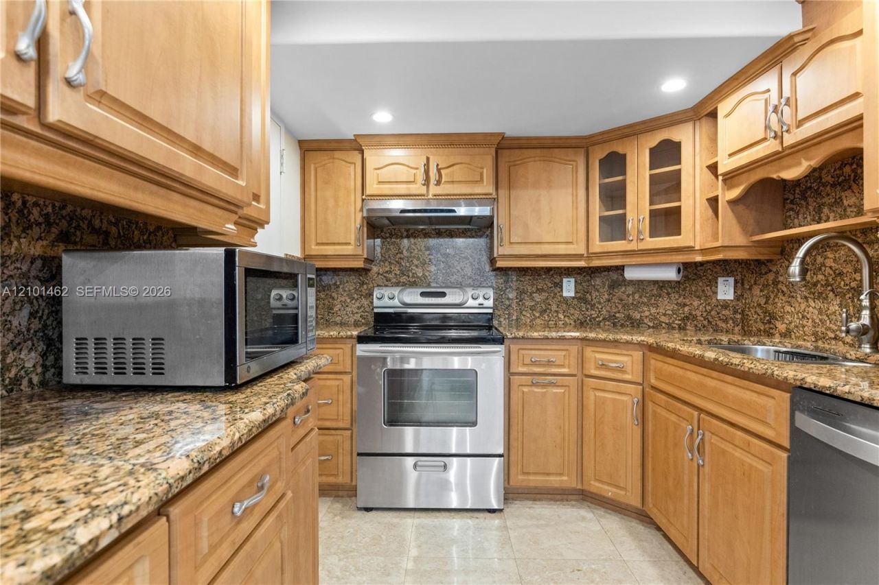 500 Bayview Dr , Unit PH20, Sunny Isles Beach, FL 33160 Photo