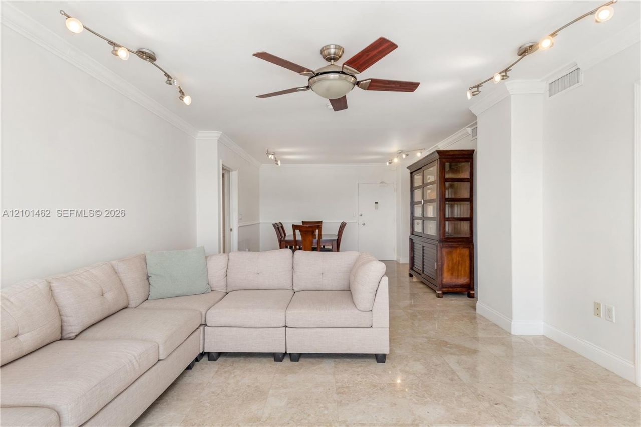 500 Bayview Dr , Unit PH20, Sunny Isles Beach, FL 33160 Photo