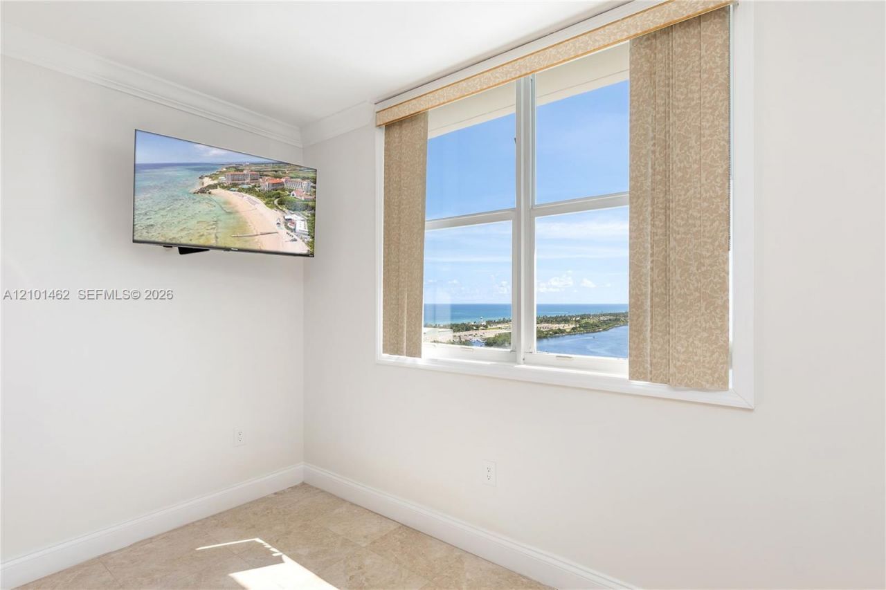 500 Bayview Dr , Unit PH20, Sunny Isles Beach, FL 33160 Photo