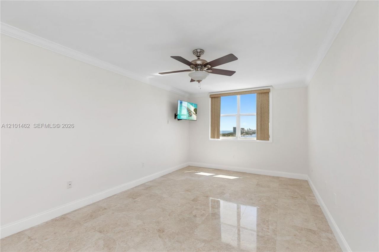 500 Bayview Dr , Unit PH20, Sunny Isles Beach, FL 33160 Photo