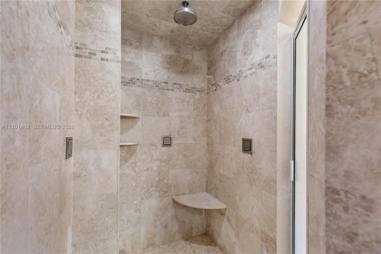 500 Bayview Dr , Unit PH20, Sunny Isles Beach, FL 33160 Photo