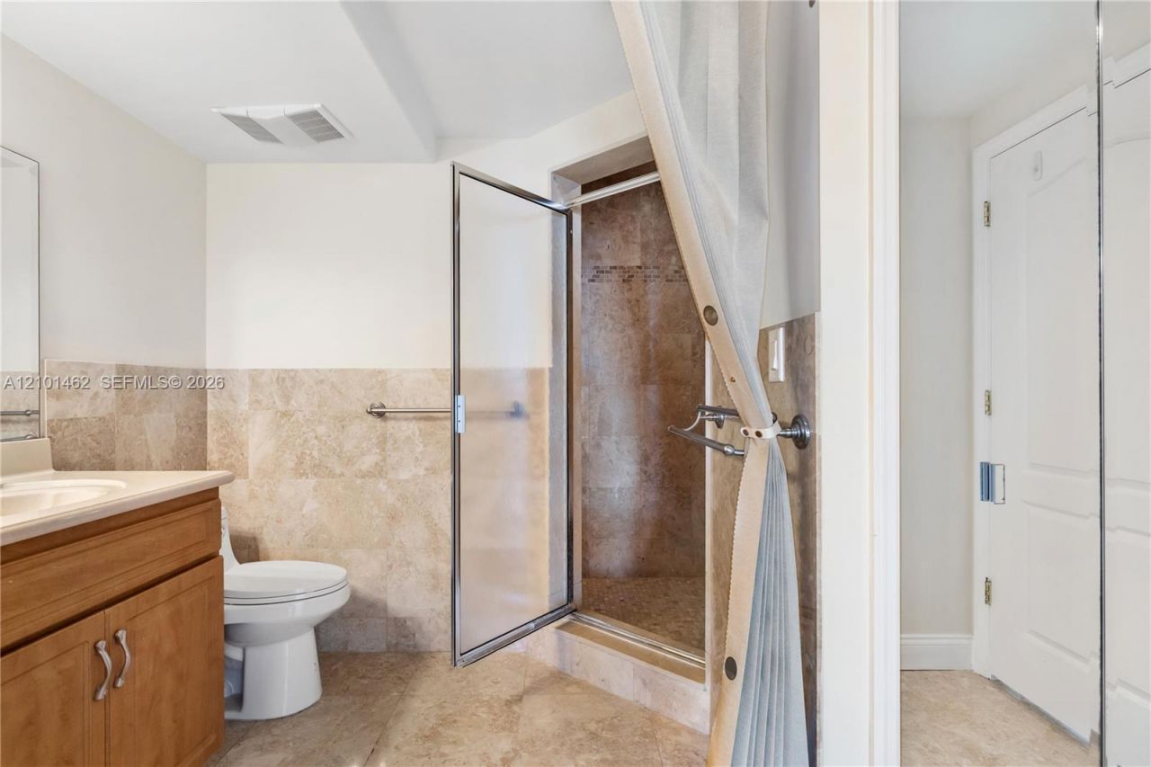 500 Bayview Dr , Unit PH20, Sunny Isles Beach, FL 33160 Photo