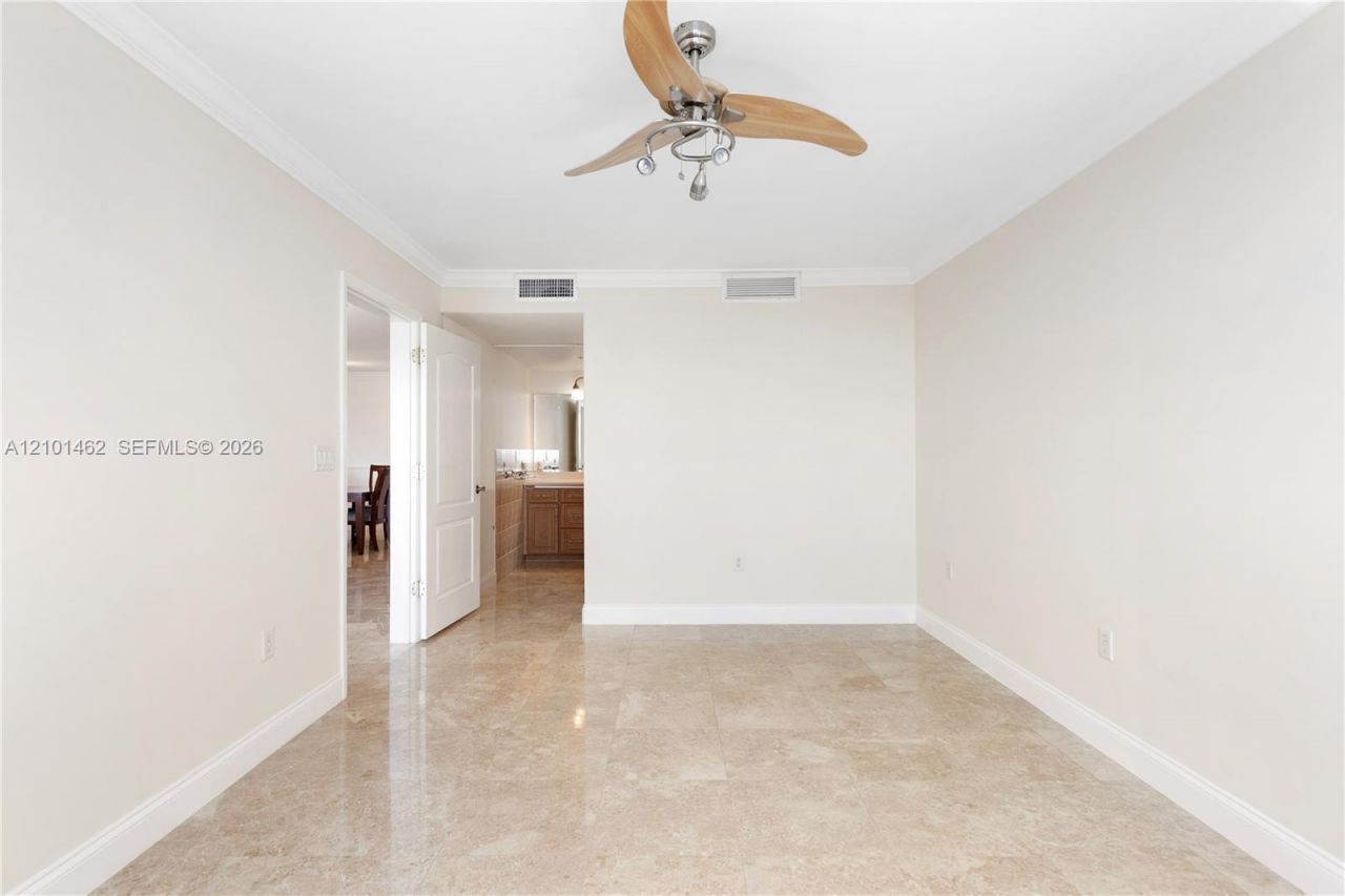 500 Bayview Dr , Unit PH20, Sunny Isles Beach, FL 33160 Photo