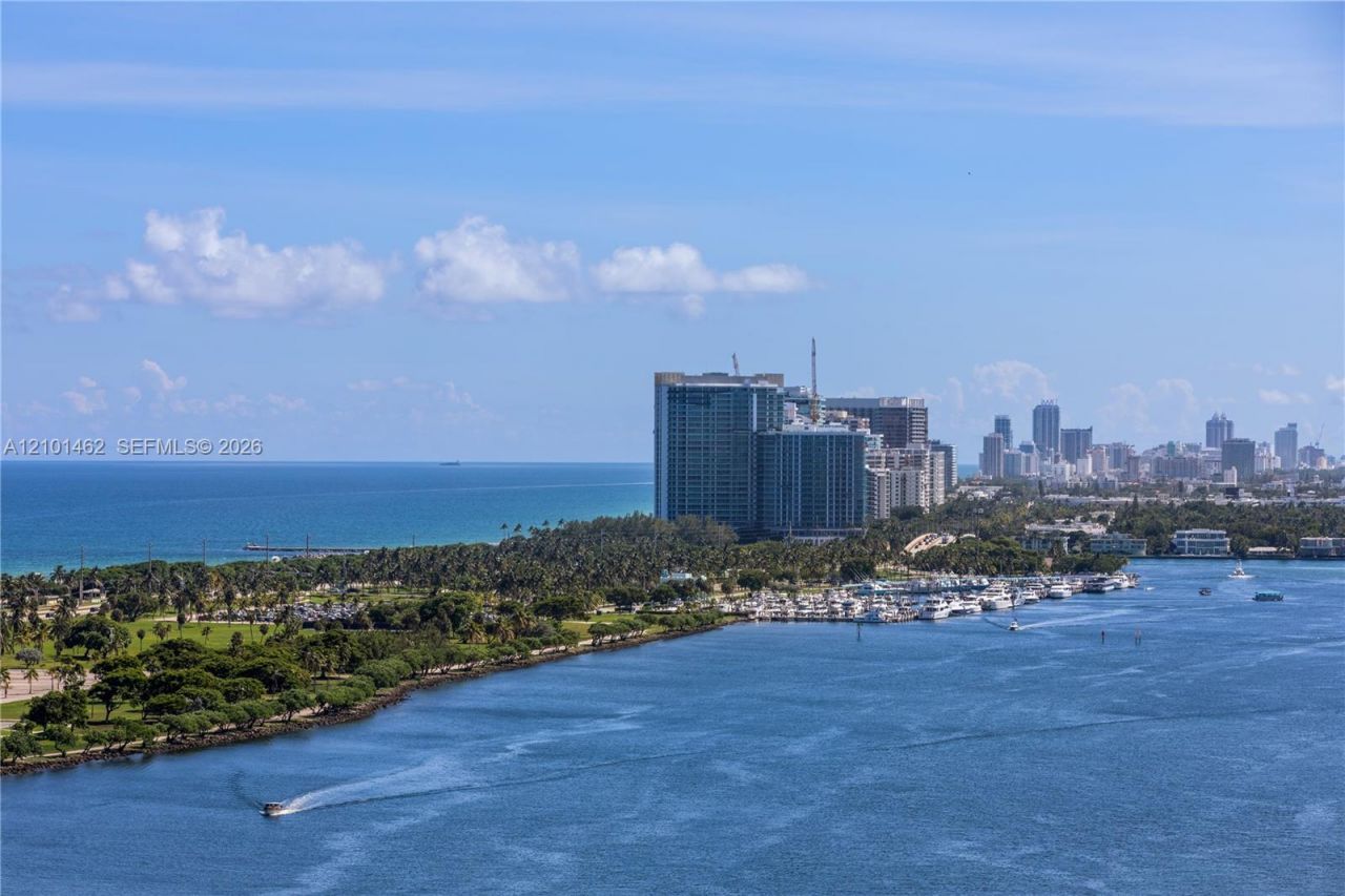 500 Bayview Dr , Unit PH20, Sunny Isles Beach, FL 33160 Photo