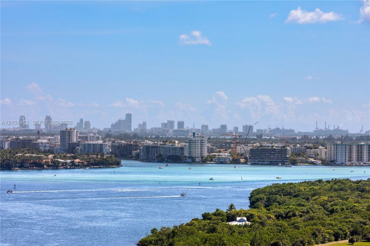 500 Bayview Dr , Unit PH20, Sunny Isles Beach, FL 33160 Photo
