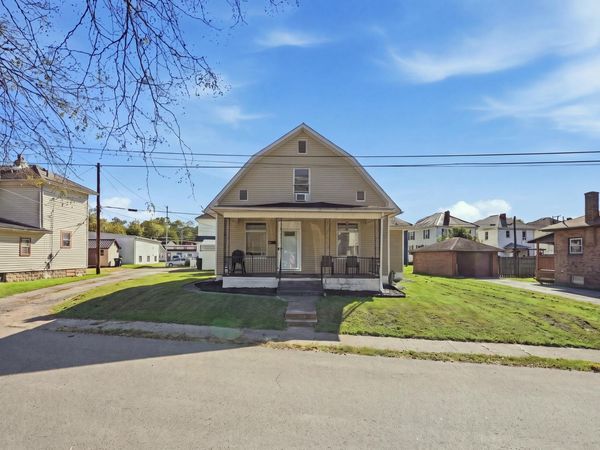 330 Spence Avenue , Zanesville, OH 43701
