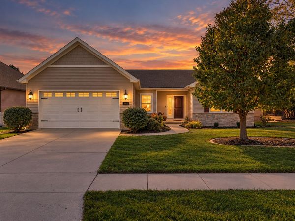 1913 E 58th Street , Davenport, IA 52807