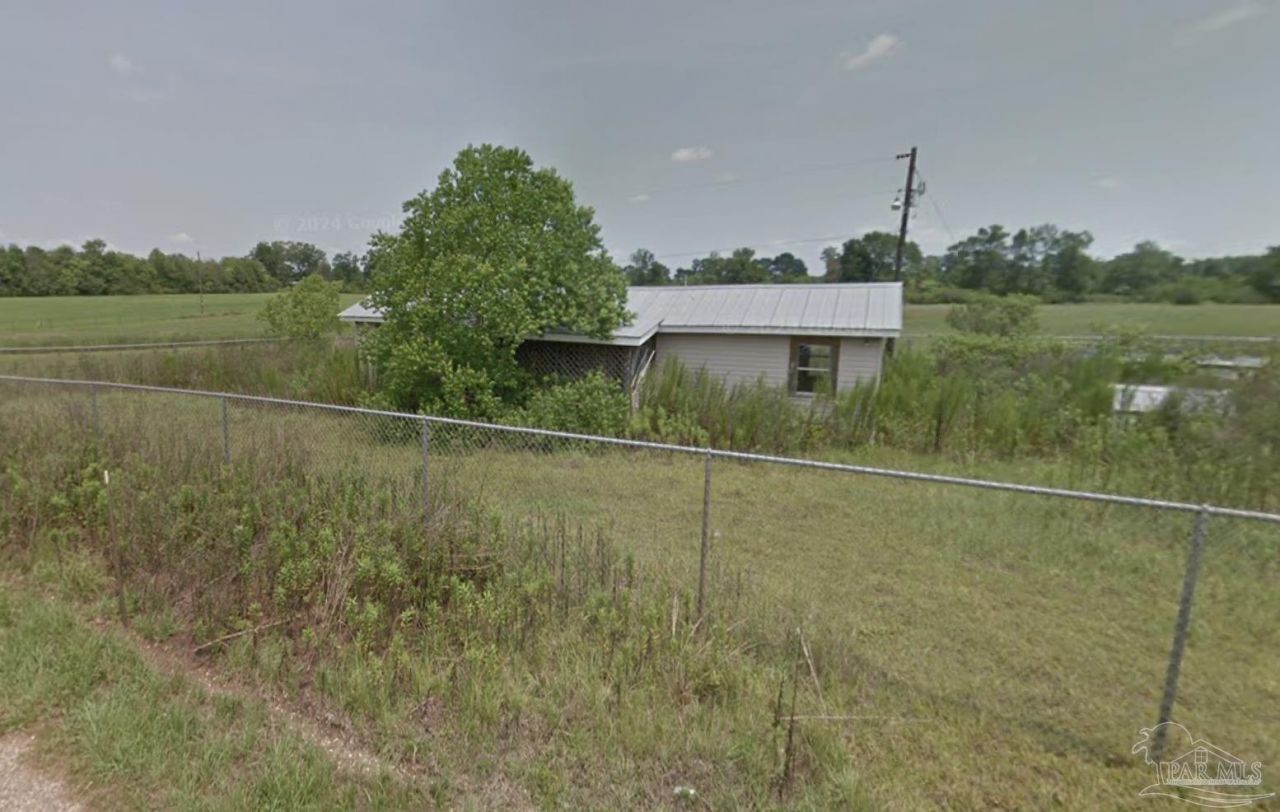 994 Smith Dairy Rd, Atmore, AL 36502 Main Photo