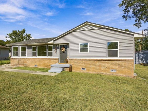 811 Shamrock Dr, North Little Rock, AR 72118