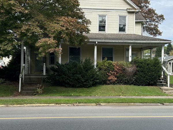 507 1/2 WATER Street , Northumberland, PA 17857