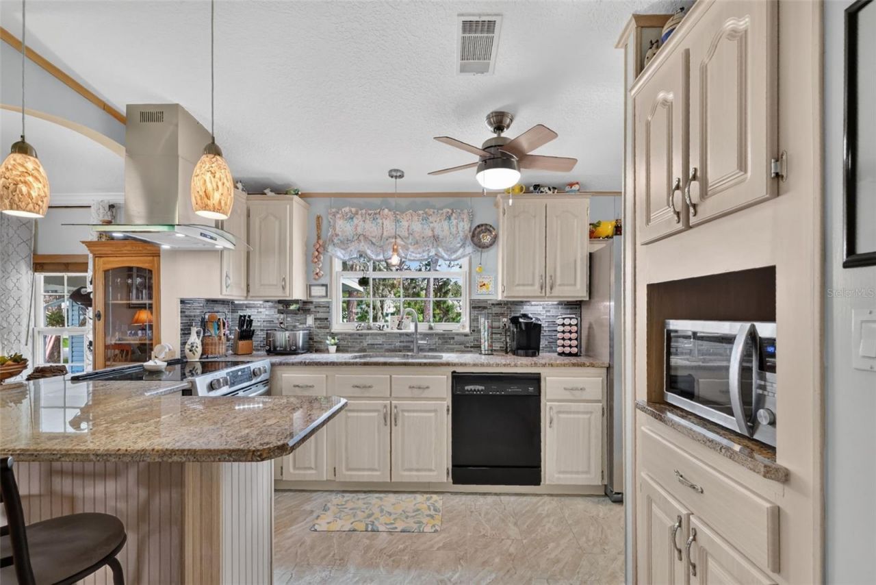 3403 Wekiva Road , Tavares, FL 32778 Photo