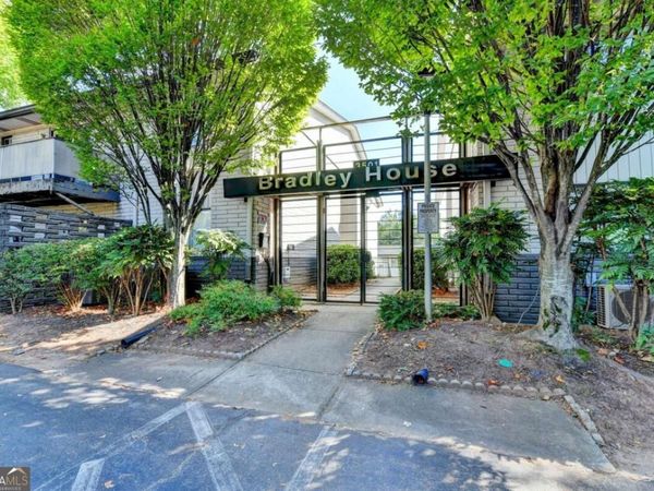 3501 Roswell Road NE, Unit 107, Atlanta, GA 30305