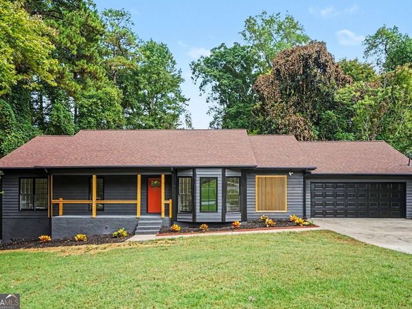 2016 CRESCENT Drive, Snellville, GA 30078