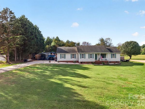 135 Rumple Hill Drive , Statesville, NC 28677
