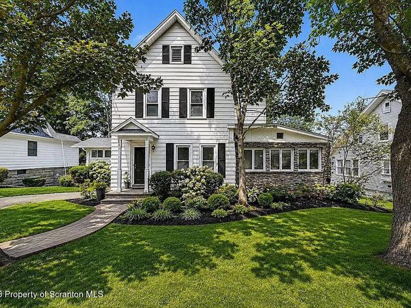 516 W Grove Street , Clarks Summit, PA 18411