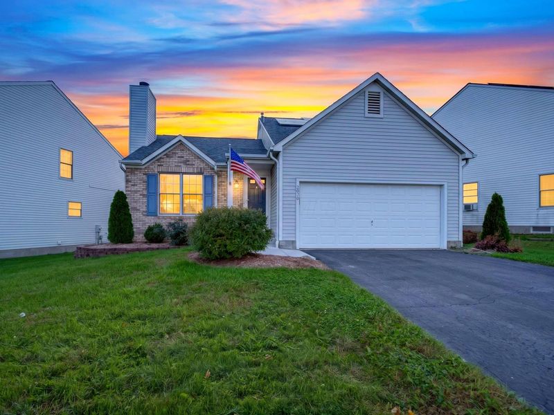 2058 Forestwind Drive, Grove City, OH 43123 Photo 3