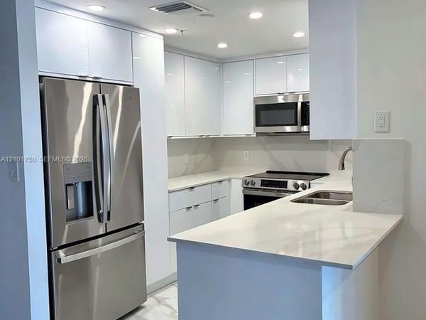 185 SE 14th Ter , Unit 1407, Miami, FL 33131