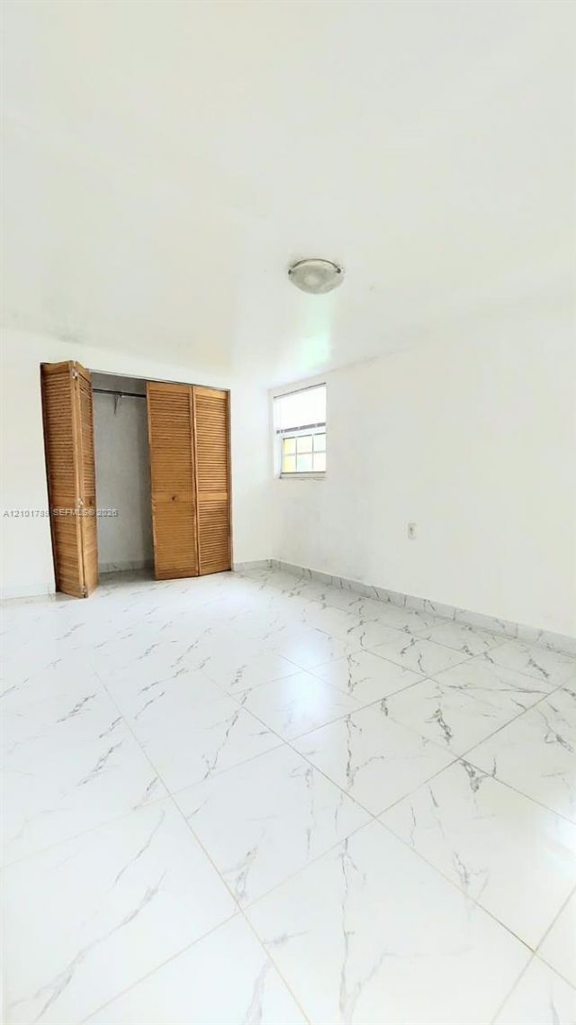 2770 NW 6th St , Miami, FL 33125 Photo