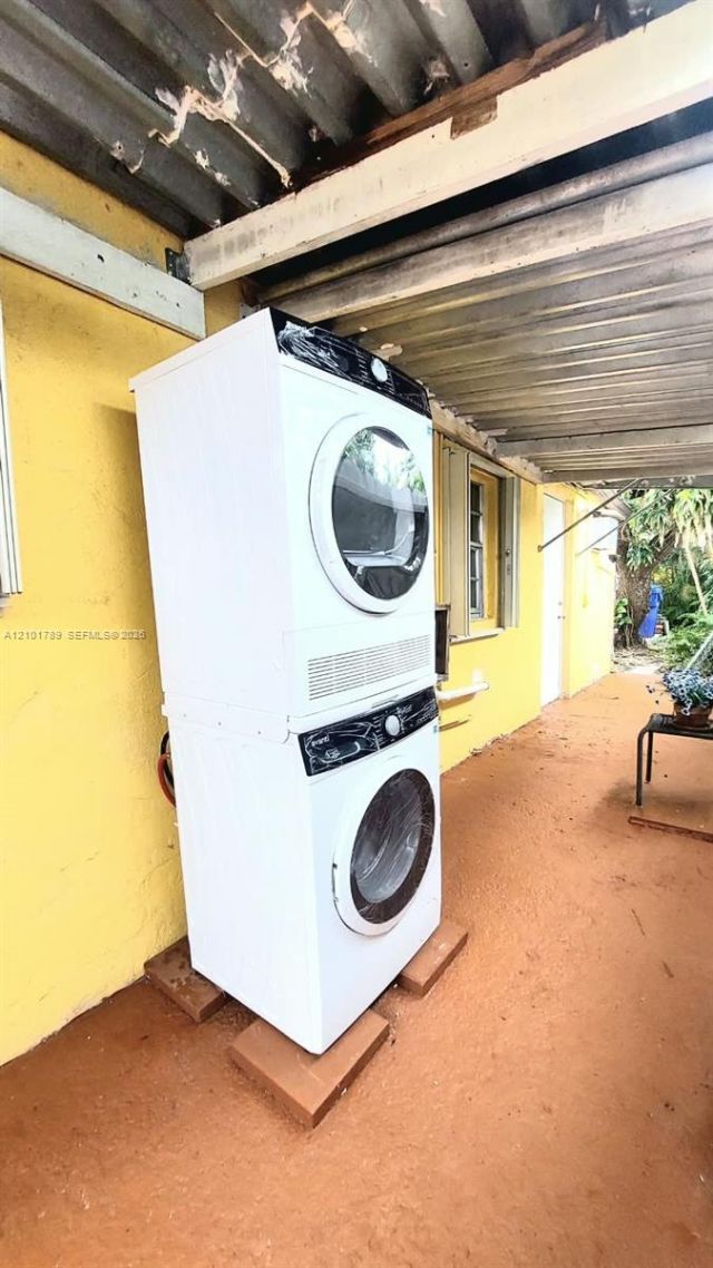 2770 NW 6th St , Miami, FL 33125 Photo