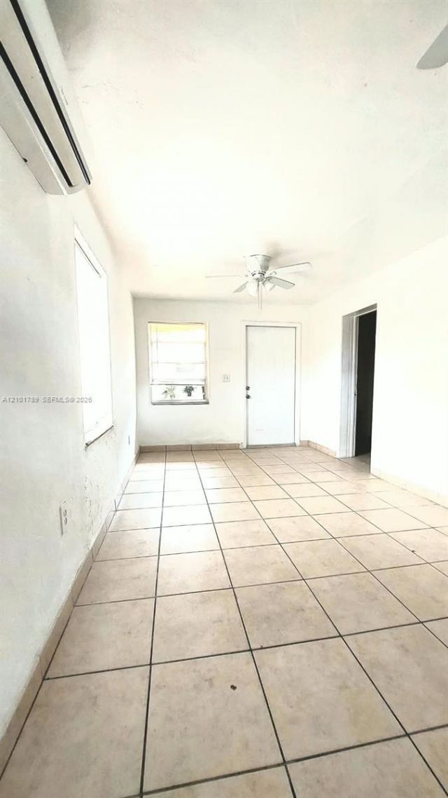 2770 NW 6th St , Miami, FL 33125 Photo