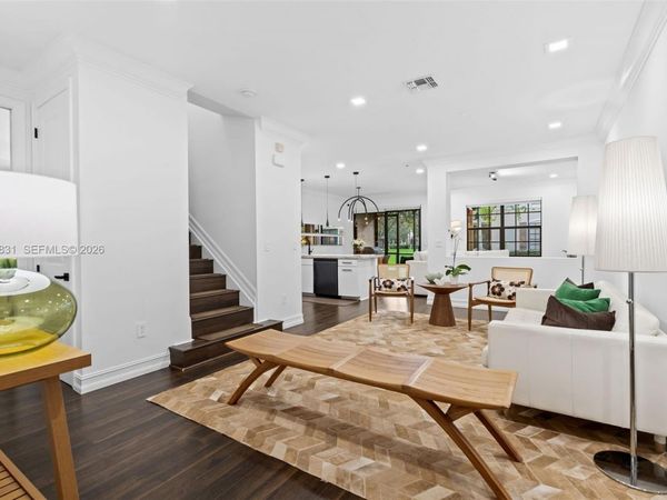 124 W Riverwalk Cir W , Plantation, FL 33325