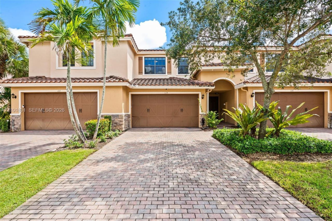 124 W Riverwalk Cir W , Plantation, FL 33325 Photo