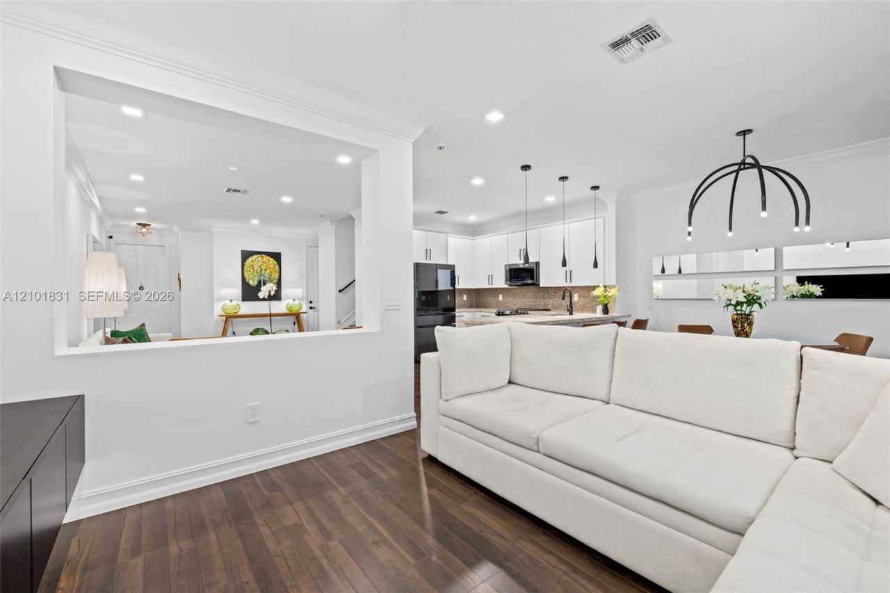 124 W Riverwalk Cir W , Plantation, FL 33325 Photo