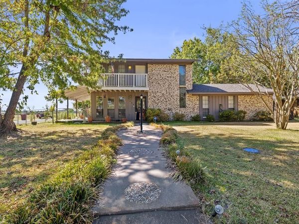 600 W 12th Street, Clarksville, TX 75426