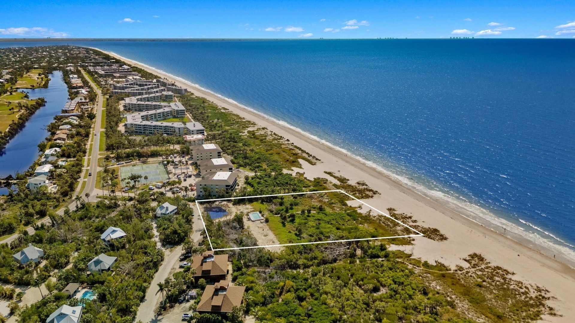 1801 Olde Middle Gulf Dr, Sanibel, FL 33957 Photo