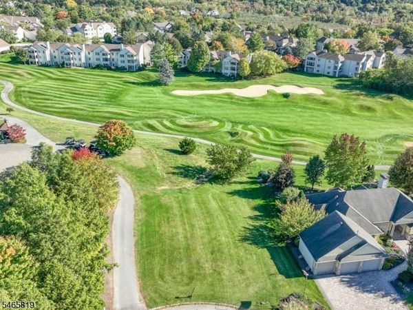 28 Country Ln, Hardyston, NJ 07419